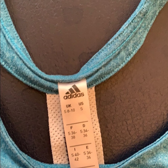 Strappy workout tank - Picture 2 of 3